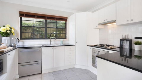 Palm Breeze - Accommodation in Bendigo 2