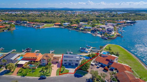 Pandanus - LJHooker Yamba - Accommodation in Bendigo 1