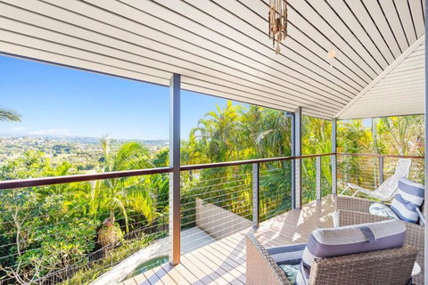 Paradise Palms - Resort Retreat With Panoramic Views - Accommodation in Bendigo 3