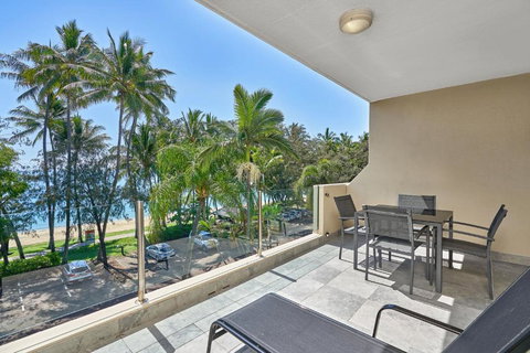 Paringa 2 Bedroom Top Floor Beach Front Apartment - Accommodation in Bendigo 0