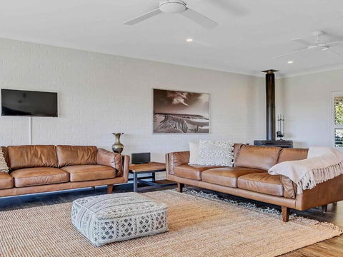 Pauls Farmhouse - Accommodation in Bendigo 1