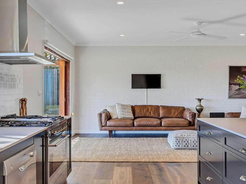 Pauls Farmhouse - Accommodation in Bendigo 2