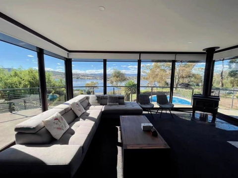 Peaceful House With Great Ocean & Mountain View - Accommodation in Bendigo 0