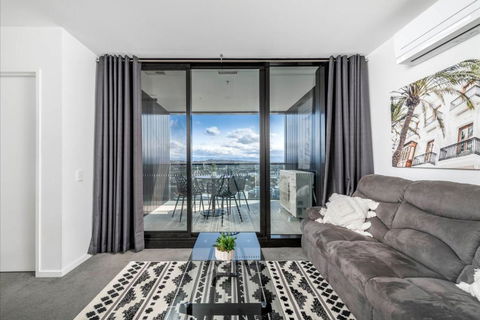 Penthouse Apartment In Belconnen - Accommodation in Bendigo 3