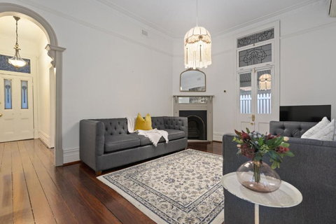 Picture Perfect Create Timeless Treasures - Accommodation in Bendigo 3