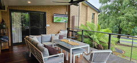 Perfect Country Home - Accommodation in Bendigo 3