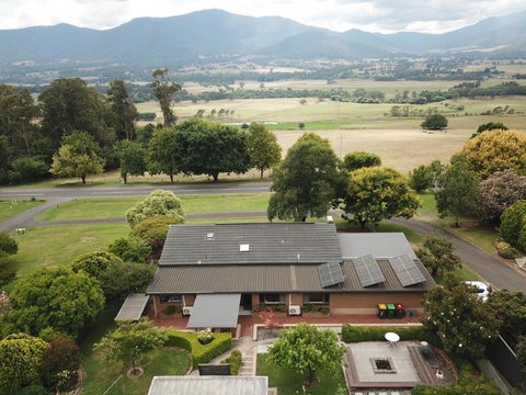 Perfect Country Home - Accommodation in Bendigo 1