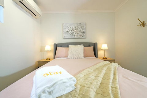 Pet Friendly Well-appointed 3BM Retreat Parking Netflix - Accommodation in Bendigo 1