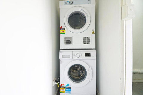 Pet Friendly Well-appointed 3BM Retreat Parking Netflix - Accommodation in Bendigo 3