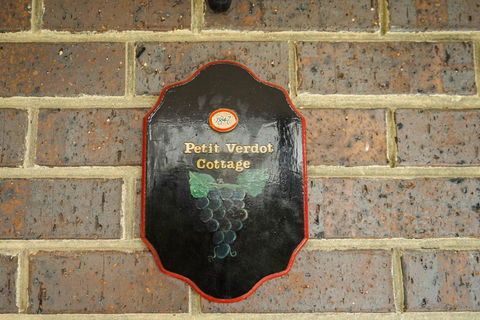 Petit Verdot Cottage - A Vineyard Retreat In Barossa Valley - Accommodation in Bendigo 2