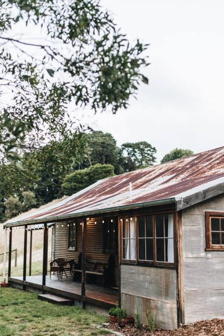 Pickers Hut - A Country Style Featured Dream Stay - Accommodation in Bendigo 0