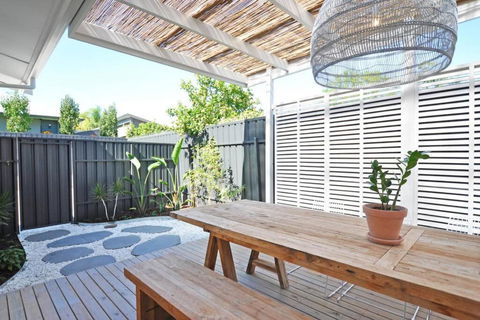Pine At Arlos Glenelg South - Accommodation in Bendigo 0
