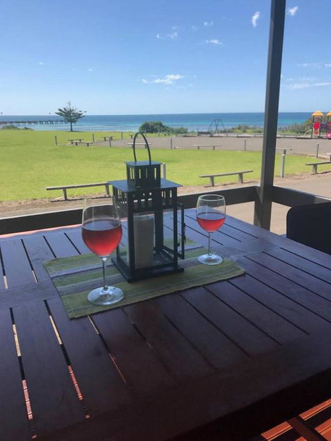 Pine View Holiday Rental - Accommodation in Bendigo 0
