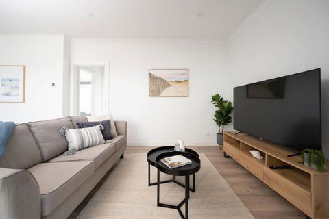 PIPER Modern Home Walk To Beach Shops Parks - Accommodation in Bendigo 1