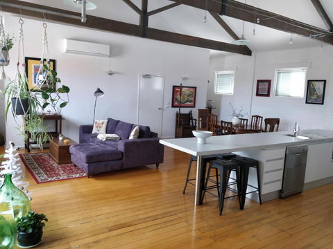 Pips On Mitchell - Beautiful Historic Apartment - Accommodation in Bendigo 2