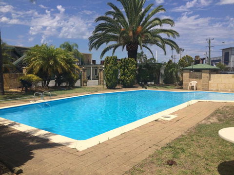 Platinum Motel - Accommodation in Bendigo 0
