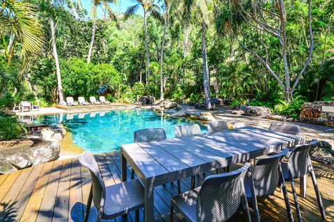 POINCIANA 101 HAMILTON ISLAND CENTRALLY LOCATED 3 BEDROOM, Plus BUGGY!! - Accommodation in Bendigo 1