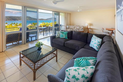 Poinciana 109 & Buggy Hamilton Island - Accommodation in Bendigo 0