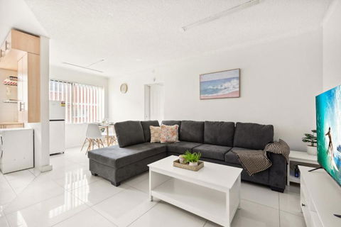 Polished 2-Bed Unit In The Heart Of Parramatta - Accommodation in Bendigo 0