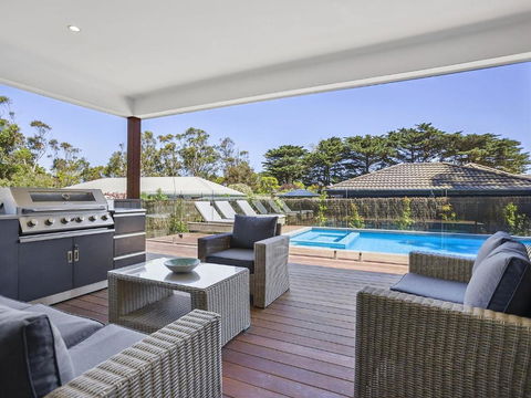 Pool And Spa - 300m Walk To Beach - Accommodation in Bendigo 1