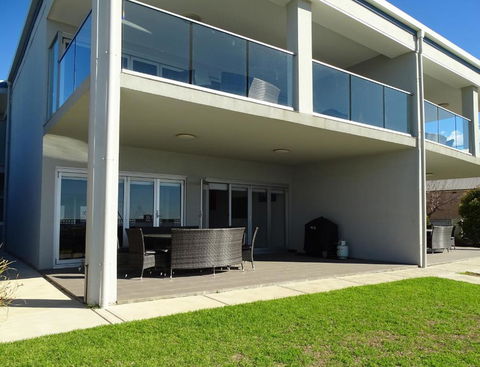 Port Vincent Seaside Apartments - Apartment 1 - Accommodation in Bendigo 0