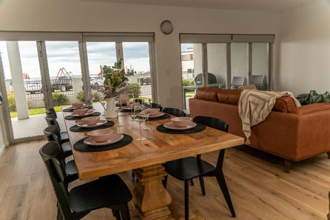 Port Vincent Seaside Apartments - Apartment 2 - Accommodation in Bendigo 1