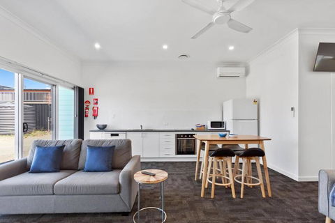 Port Lincoln Shark Apartment 6 - Accommodation in Bendigo 1
