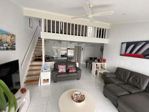 Port Lincoln Marina Waterfront Apartment - Accommodation in Bendigo 0