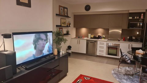 Qure Restaurant And Apartments Canberra Bruce - Accommodation in Bendigo 1
