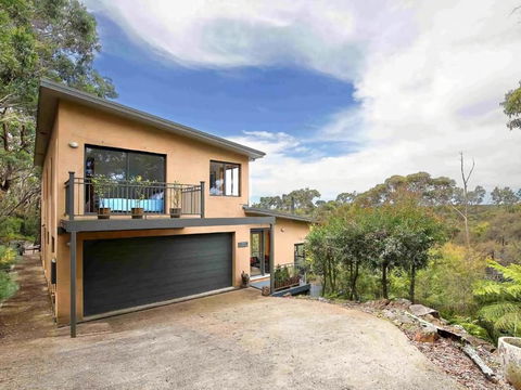 Postcards From The Edge - Accommodation in Bendigo 0