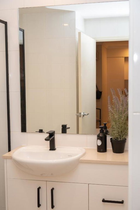 PRIME SPOT: Modern Studio+Balcony Darling Harbour - Accommodation in Bendigo 3