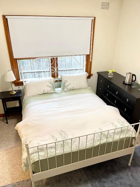 Private Bath Ensuite Room Eastwood/MQ Uni Park - Accommodation in Bendigo 1