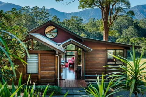 Promised Land Retreat - Accommodation in Bendigo 0