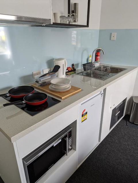 PROSERPINE MOTOR LODGE - Accommodation in Bendigo 2