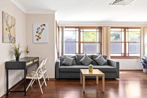 Quadruple Room W Ensuite In Gordon Near Train & Bus - Accommodation in Bendigo 2