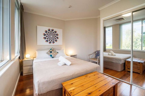 Quaint Auchenflower 1B1B Apt W Parking Close To UQ - Accommodation in Bendigo 3
