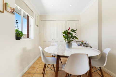 Randwick L 3 Bedroom Apartment + Parking - Accommodation in Bendigo 2