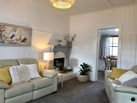 Recreation Cottage - Accommodation in Bendigo 0