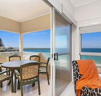 Avalon 3 - views to die for - across the road from convent beach - Accommodation in Bendigo