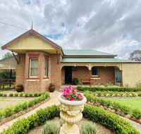 Avoca House - Circa 1900 Gorgeous Federation Home - Accommodation in Bendigo