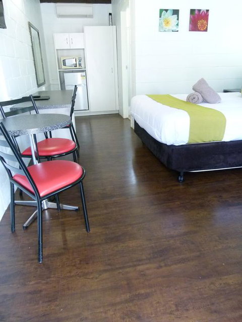 Azalea Motel - Accommodation in Bendigo 0