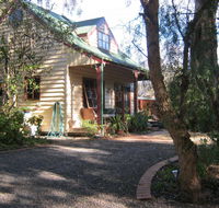 Ballarat cottages incorporating yarrowee cottage and Admirals cottage - Accommodation in Bendigo