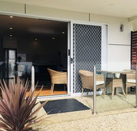 Balmoral Apartment Binalong Bay - Accommodation in Bendigo