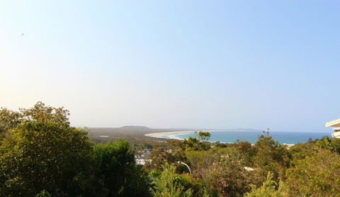 Barefoot, 32 Skyline Crescent, Crescent Head - Accommodation in Bendigo 0