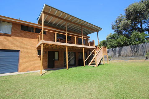 BARRELS AT BOOMERANG - Accommodation in Bendigo 3