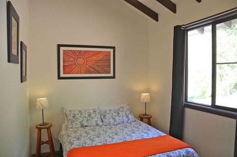 Barrels Beach House, 28 Dulconghi Street - Accommodation in Bendigo 2