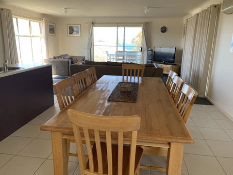 Bayview Beach House Apartment No 2 - Accommodation in Bendigo 2