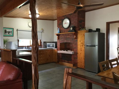 Bayview Boathouse - Accommodation in Bendigo 2