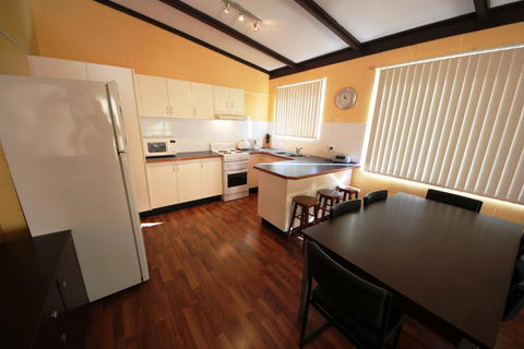 Beach Unit 5 At Hat Head - Accommodation in Bendigo 1