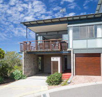Beach View At One Mile' 8/26 One Mile Close - infinity complex pool  WIFI - Accommodation in Bendigo